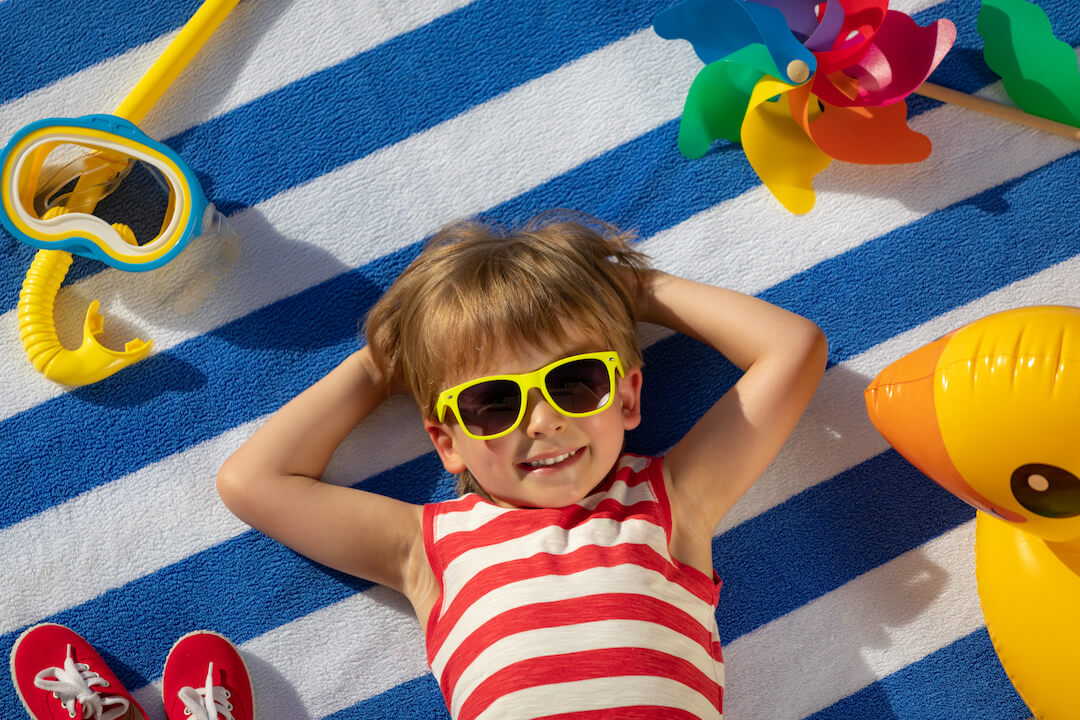 happy-child-on-summer-vacation-UX28G79